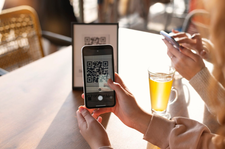 Есть ли какая-то разница между оплатой по карте и по qr-коду. Есть ли какая-то разница между оплатой по карте и по qr-коду.