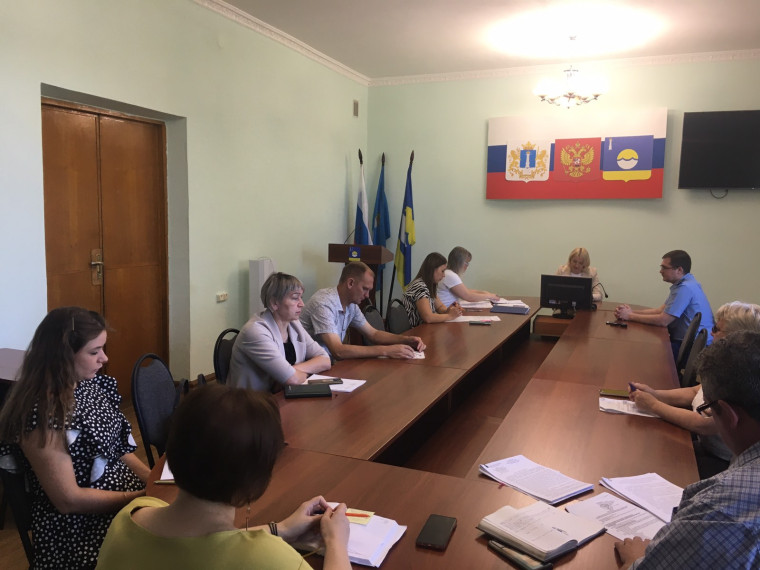 01.08.2023 г. под председательством заместителя Главы Администрации муниципального образования «Николаевский район» по социальным вопросам, Л.В. Ризаевой, состоялось очередное заседание комиссии по делам несовершеннолетних и защите их прав.. 01.08.2023 г. под председательством заместителя Главы Администрации муниципального образования «Николаевский район» по социальным вопросам, Л.В. Ризаевой, состоялось очередное заседание комиссии по делам несовершеннолетних и защите их прав..