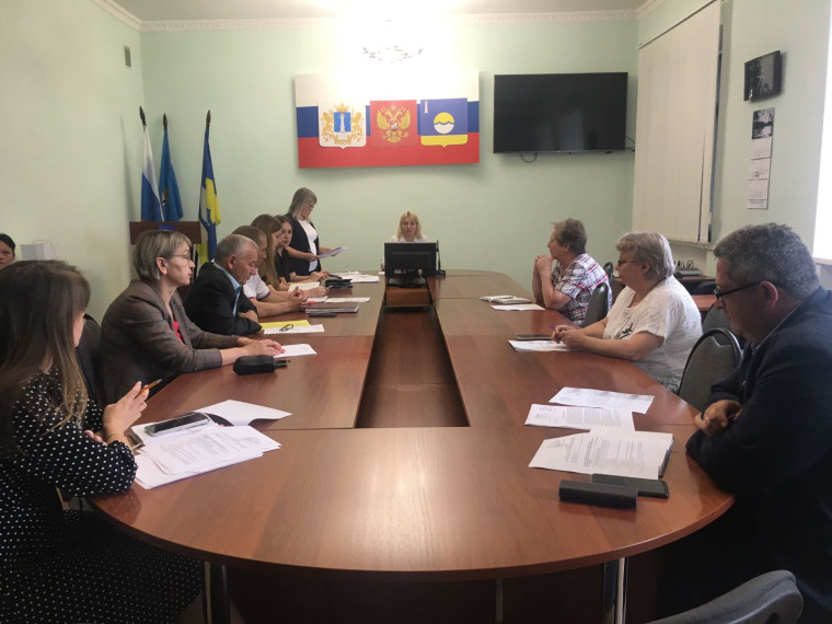 24.08.2023 г. под председательством заместителя Главы Администрации муниципального образования «Николаевский район» по социальным вопросам, Л.В. Ризаевой, состоялось очередное заседание комиссии по делам несовершеннолетних и защите их прав.. 24.08.2023 г. под председательством заместителя Главы Администрации муниципального образования «Николаевский район» по социальным вопросам, Л.В. Ризаевой, состоялось очередное заседание комиссии по делам несовершеннолетних и защите их прав..