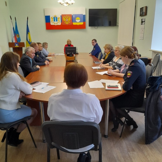 3 ноября 2023 года под председательством заместителя Главы Администрации по социальным вопросам муниципального образования «Николаевский район» Ризаевой Л.В , состоялось очередное заседание КДН и ЗП.. 3 ноября 2023 года под председательством заместителя Главы Администрации по социальным вопросам муниципального образования «Николаевский район» Ризаевой Л.В , состоялось очередное заседание КДН и ЗП..